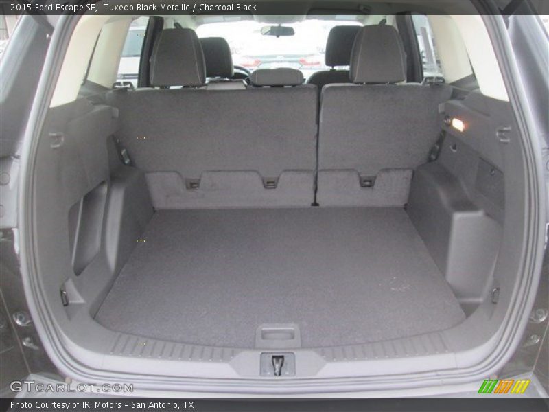 Tuxedo Black Metallic / Charcoal Black 2015 Ford Escape SE