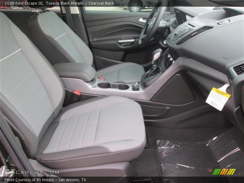Tuxedo Black Metallic / Charcoal Black 2015 Ford Escape SE