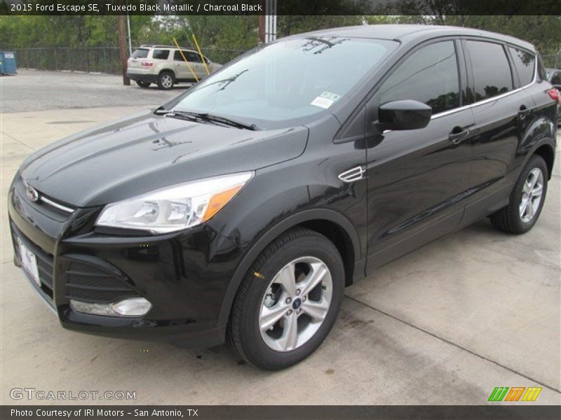Tuxedo Black Metallic / Charcoal Black 2015 Ford Escape SE