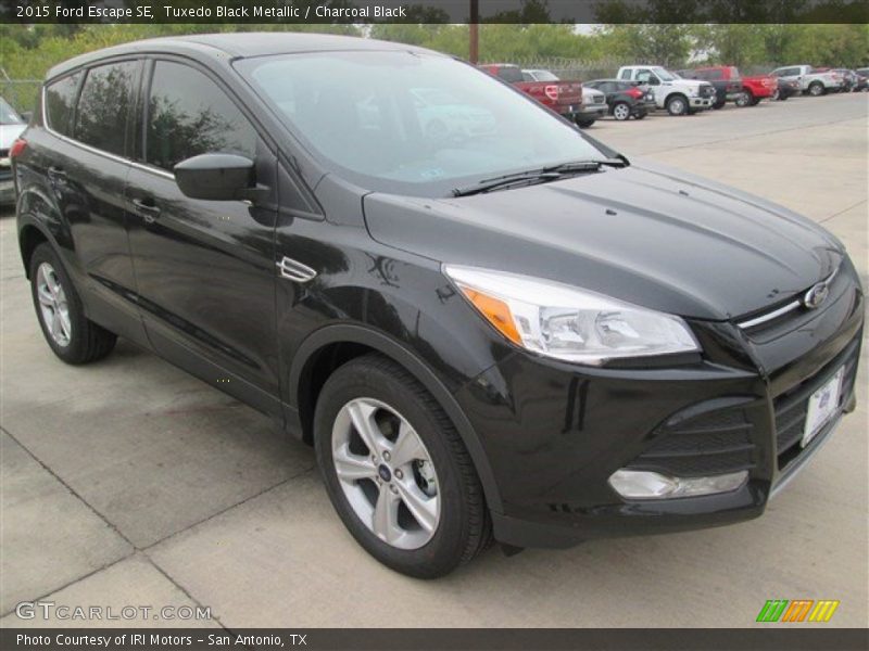 Tuxedo Black Metallic / Charcoal Black 2015 Ford Escape SE