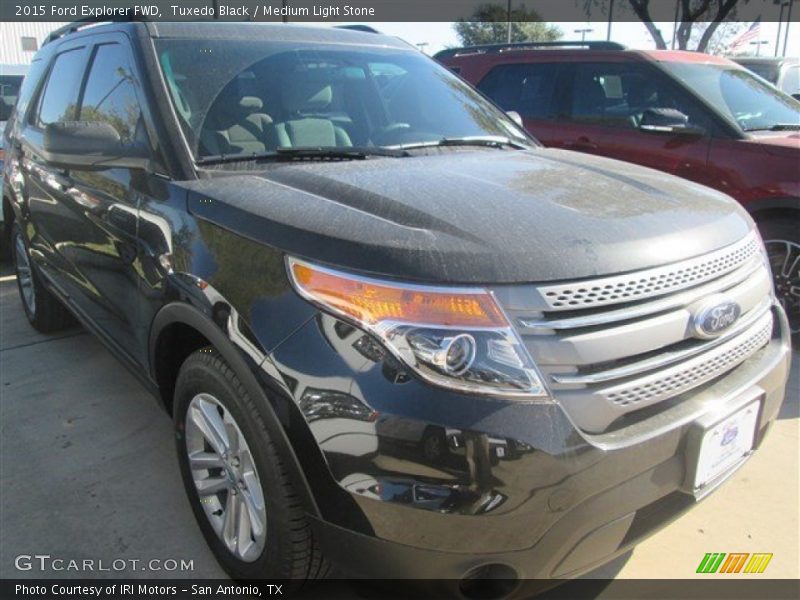 Tuxedo Black / Medium Light Stone 2015 Ford Explorer FWD