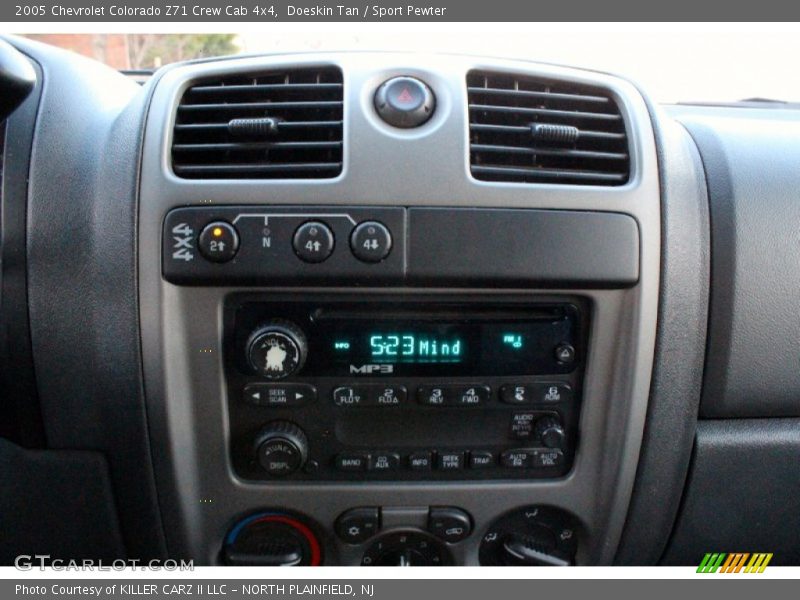 Doeskin Tan / Sport Pewter 2005 Chevrolet Colorado Z71 Crew Cab 4x4