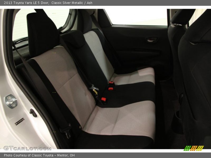 Classic Silver Metallic / Ash 2013 Toyota Yaris LE 5 Door