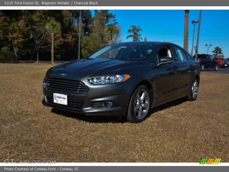 Magnetic Metallic / Charcoal Black 2015 Ford Fusion SE