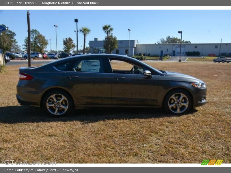 Magnetic Metallic / Charcoal Black 2015 Ford Fusion SE