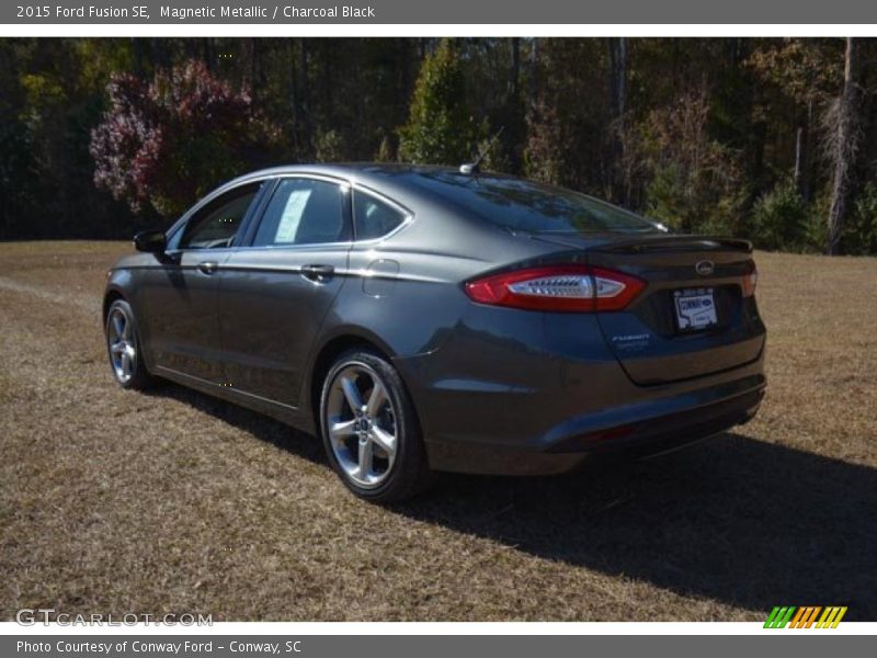 Magnetic Metallic / Charcoal Black 2015 Ford Fusion SE