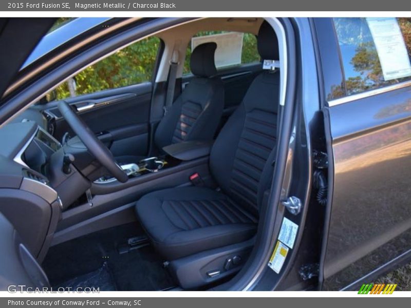 Magnetic Metallic / Charcoal Black 2015 Ford Fusion SE