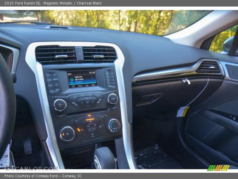 Magnetic Metallic / Charcoal Black 2015 Ford Fusion SE