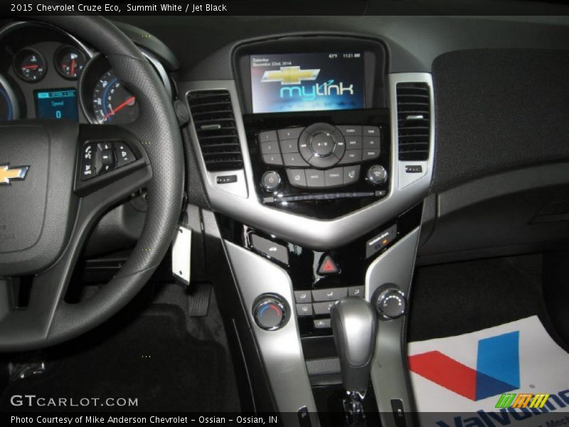 Summit White / Jet Black 2015 Chevrolet Cruze Eco