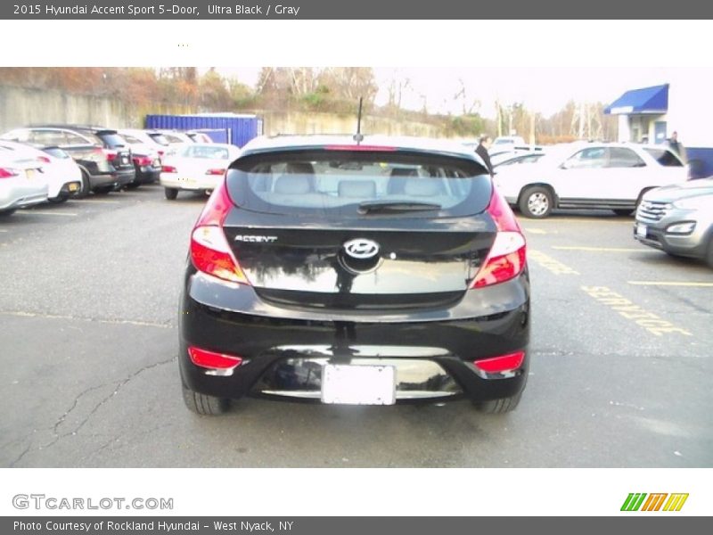 Ultra Black / Gray 2015 Hyundai Accent Sport 5-Door