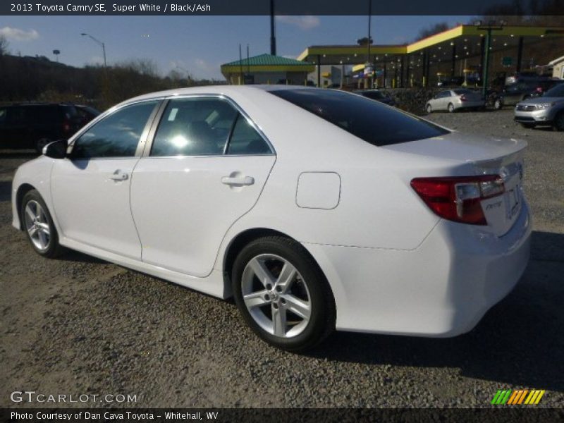 Super White / Black/Ash 2013 Toyota Camry SE