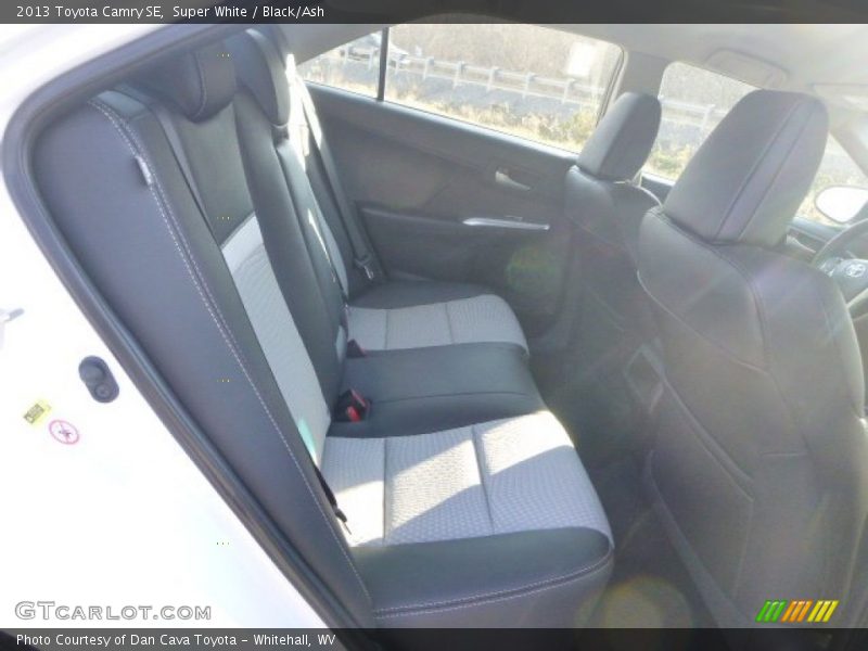 Super White / Black/Ash 2013 Toyota Camry SE