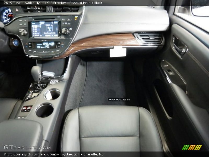 Blizzard Pearl / Black 2015 Toyota Avalon Hybrid XLE Premium