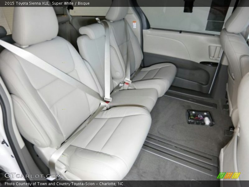 Super White / Bisque 2015 Toyota Sienna XLE