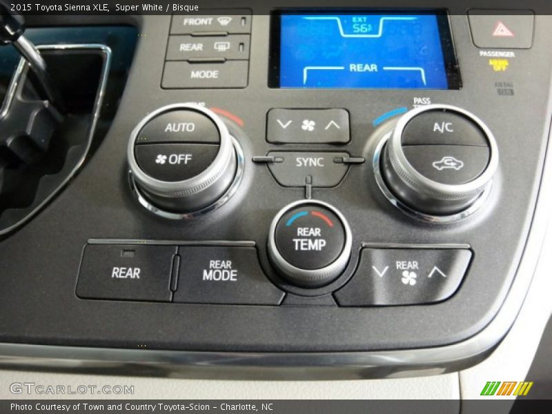 Super White / Bisque 2015 Toyota Sienna XLE