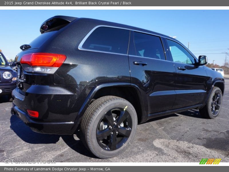 Brilliant Black Crystal Pearl / Black 2015 Jeep Grand Cherokee Altitude 4x4