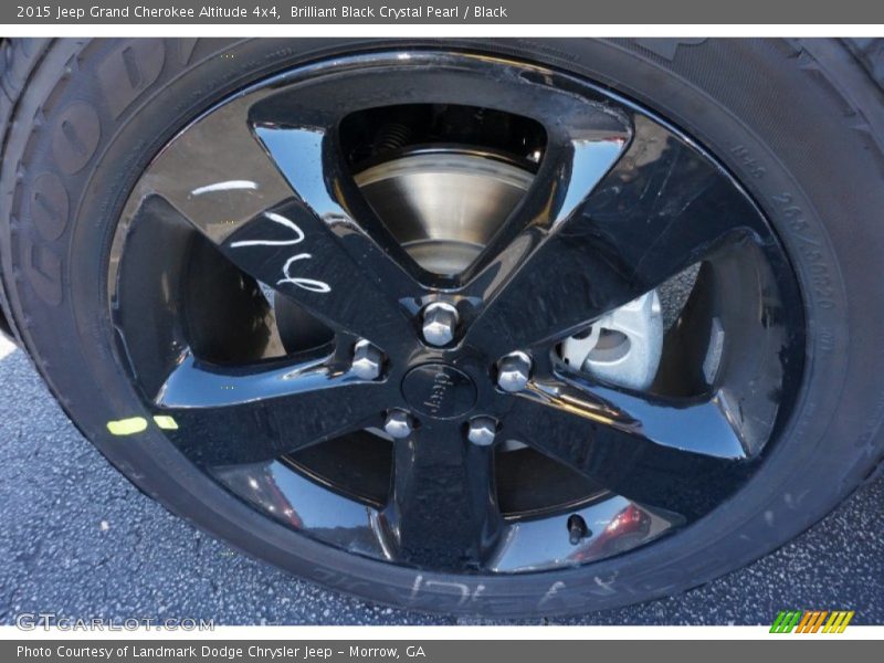 Brilliant Black Crystal Pearl / Black 2015 Jeep Grand Cherokee Altitude 4x4