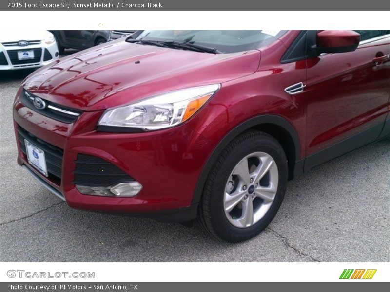 Sunset Metallic / Charcoal Black 2015 Ford Escape SE