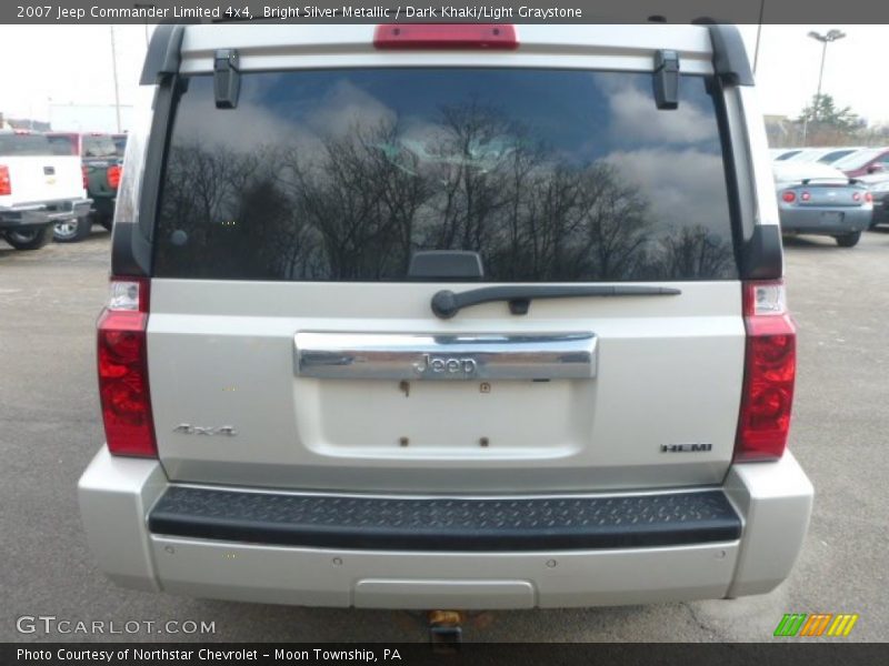 Bright Silver Metallic / Dark Khaki/Light Graystone 2007 Jeep Commander Limited 4x4