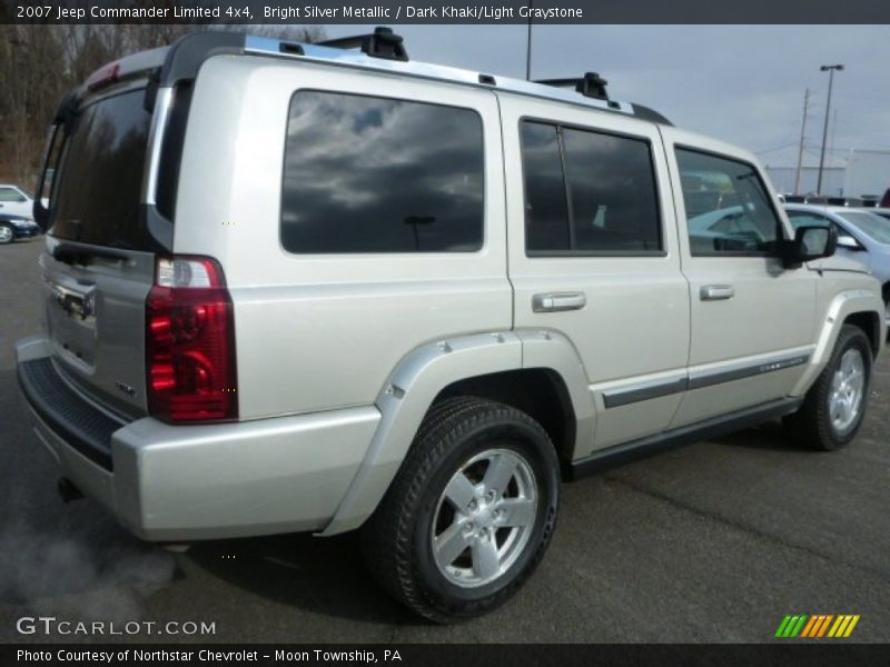 Bright Silver Metallic / Dark Khaki/Light Graystone 2007 Jeep Commander Limited 4x4