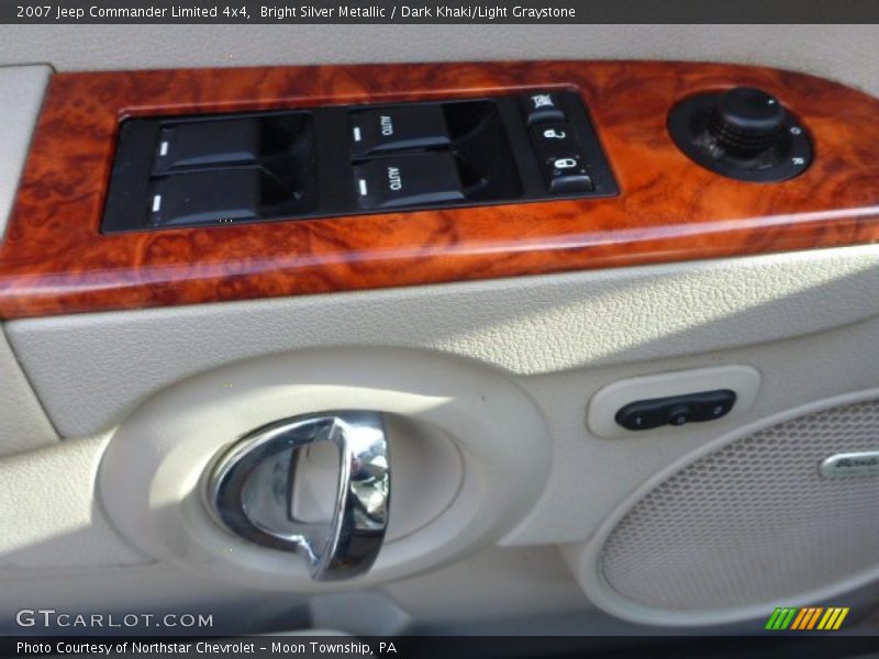 Bright Silver Metallic / Dark Khaki/Light Graystone 2007 Jeep Commander Limited 4x4