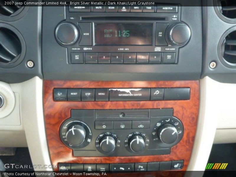 Bright Silver Metallic / Dark Khaki/Light Graystone 2007 Jeep Commander Limited 4x4