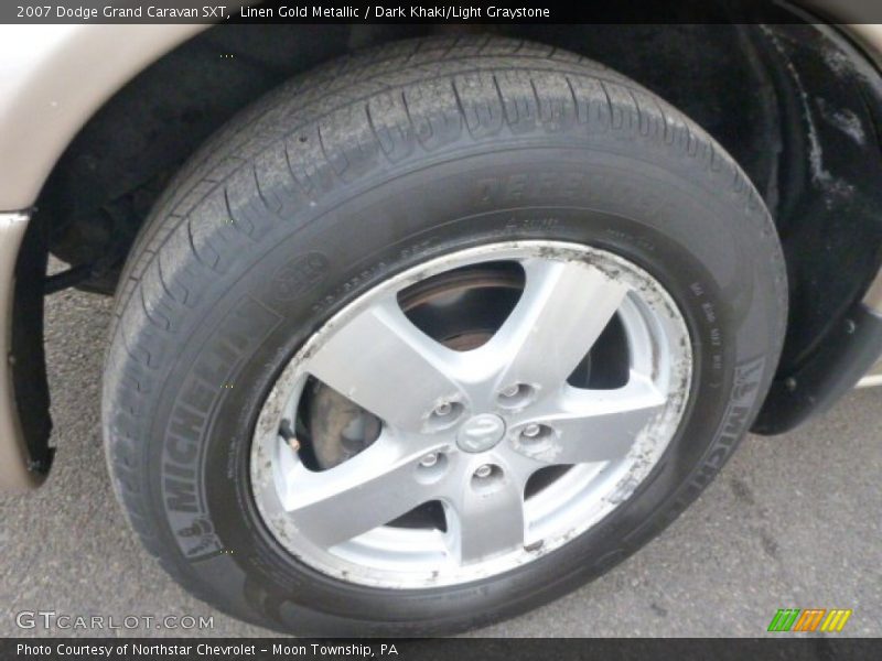 Linen Gold Metallic / Dark Khaki/Light Graystone 2007 Dodge Grand Caravan SXT