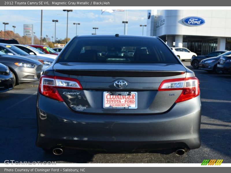 Magnetic Gray Metallic / Black/Ash 2012 Toyota Camry SE V6