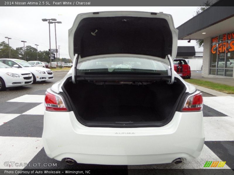 Pearl White / Charcoal 2014 Nissan Altima 2.5 SL