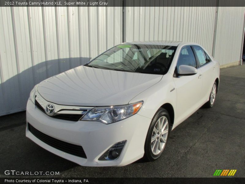 Super White / Light Gray 2012 Toyota Camry Hybrid XLE