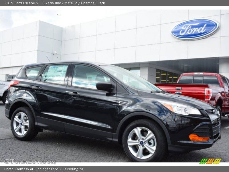 Tuxedo Black Metallic / Charcoal Black 2015 Ford Escape S