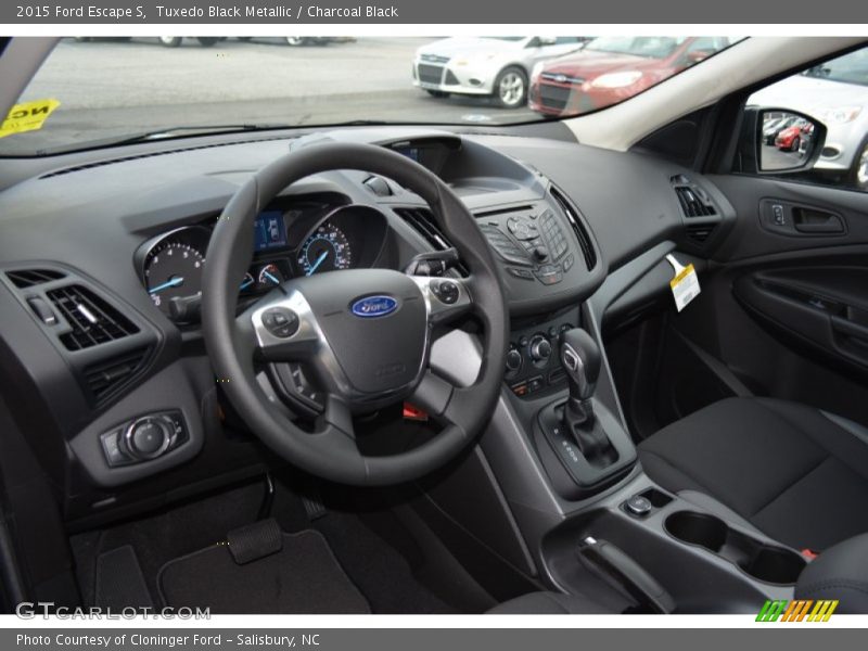 Tuxedo Black Metallic / Charcoal Black 2015 Ford Escape S