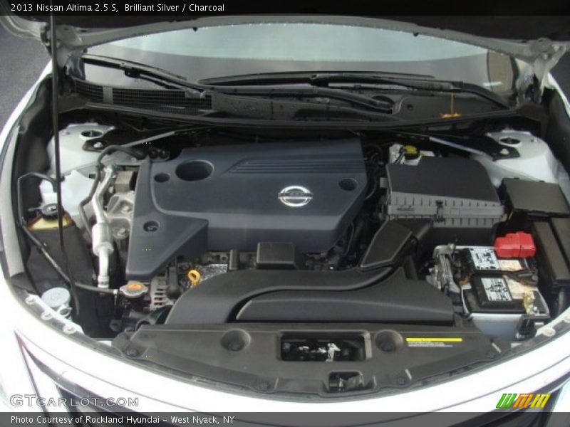 Brilliant Silver / Charcoal 2013 Nissan Altima 2.5 S