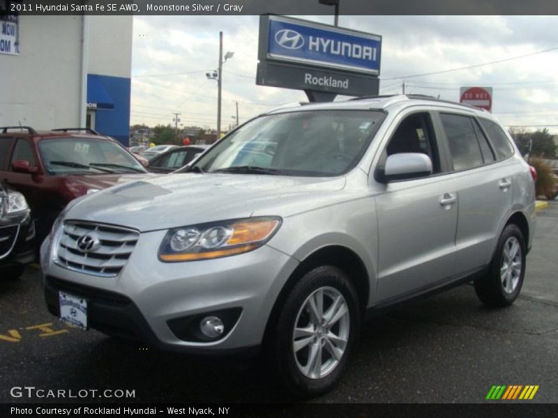 Moonstone Silver / Gray 2011 Hyundai Santa Fe SE AWD