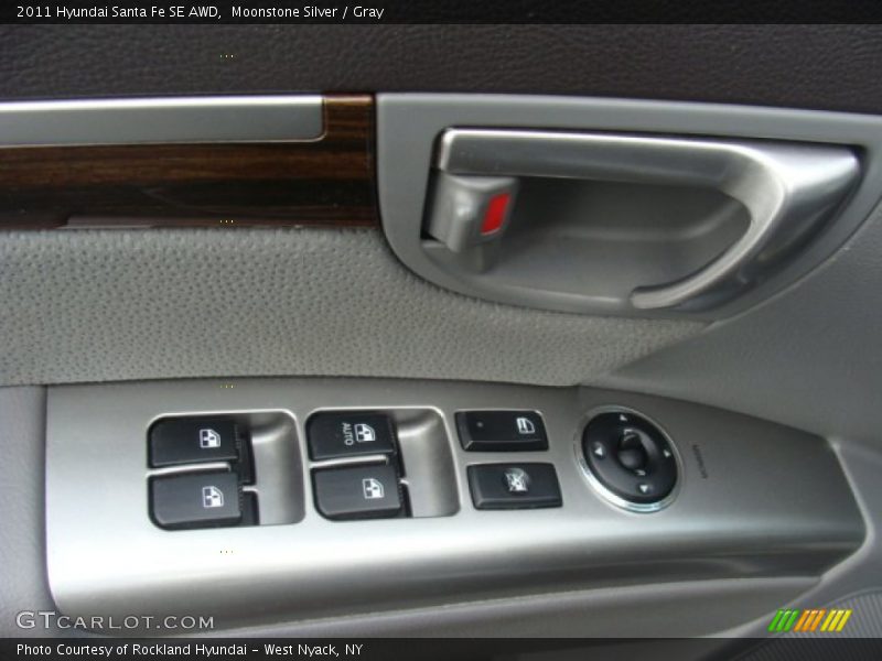 Moonstone Silver / Gray 2011 Hyundai Santa Fe SE AWD