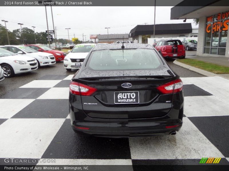 Tuxedo Black / Charcoal Black 2014 Ford Fusion SE