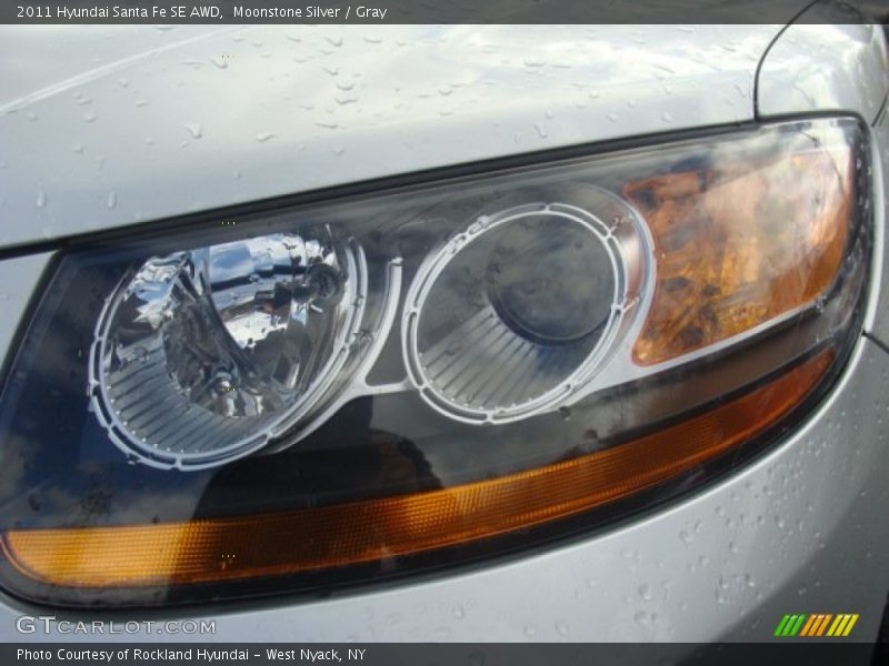 Moonstone Silver / Gray 2011 Hyundai Santa Fe SE AWD