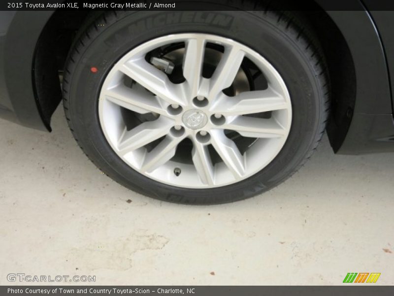 Magnetic Gray Metallic / Almond 2015 Toyota Avalon XLE