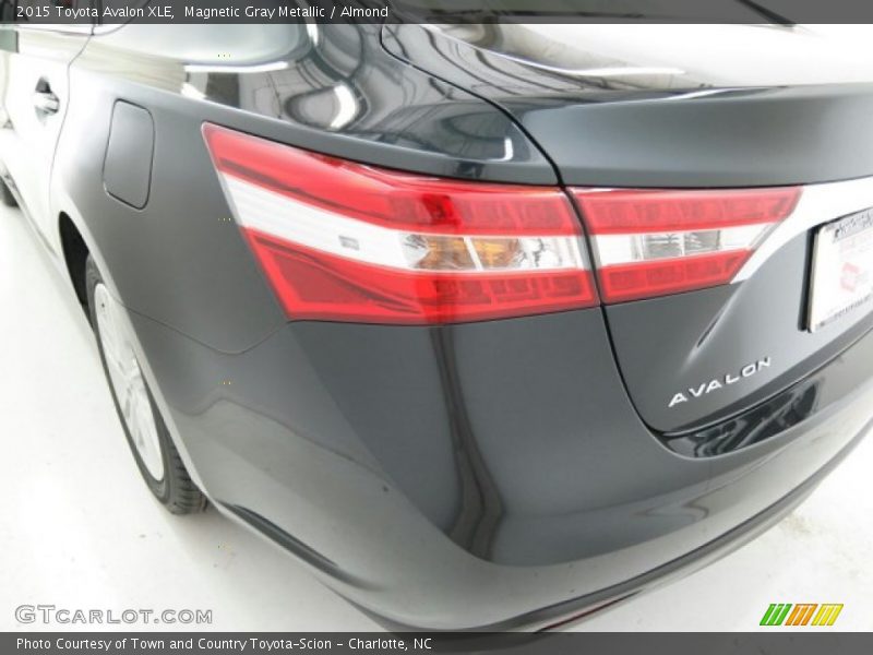 Magnetic Gray Metallic / Almond 2015 Toyota Avalon XLE