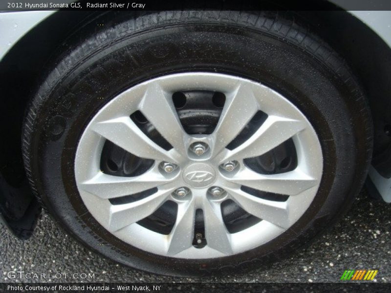 Radiant Silver / Gray 2012 Hyundai Sonata GLS