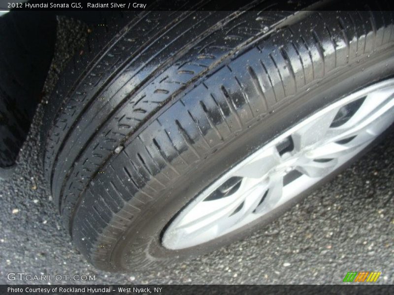 Radiant Silver / Gray 2012 Hyundai Sonata GLS