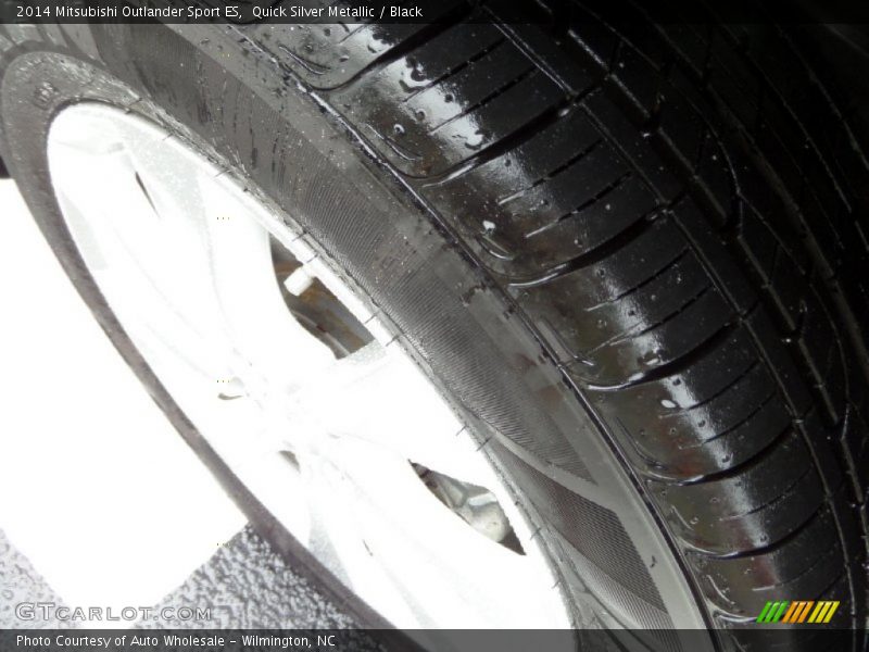 Quick Silver Metallic / Black 2014 Mitsubishi Outlander Sport ES