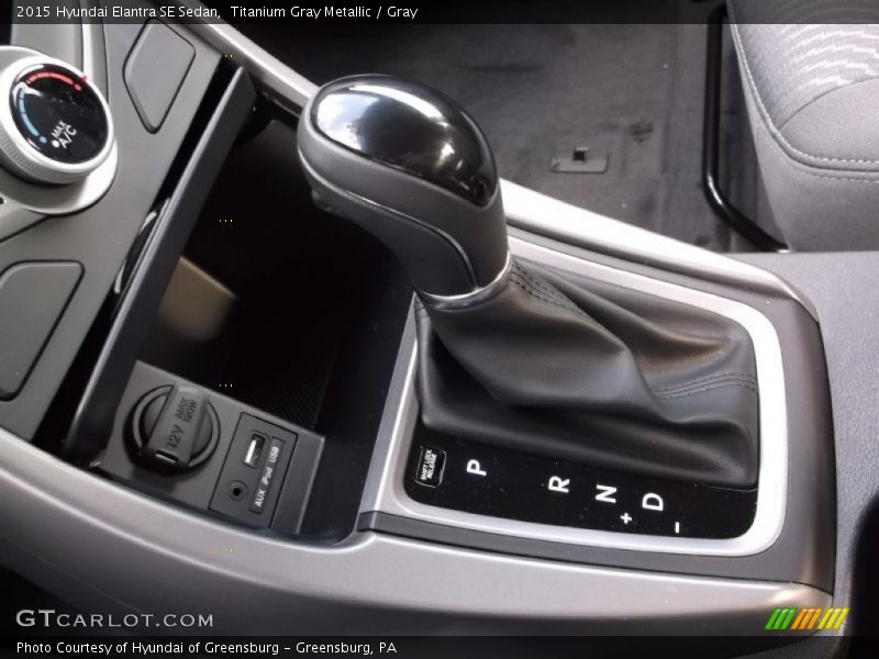 Titanium Gray Metallic / Gray 2015 Hyundai Elantra SE Sedan