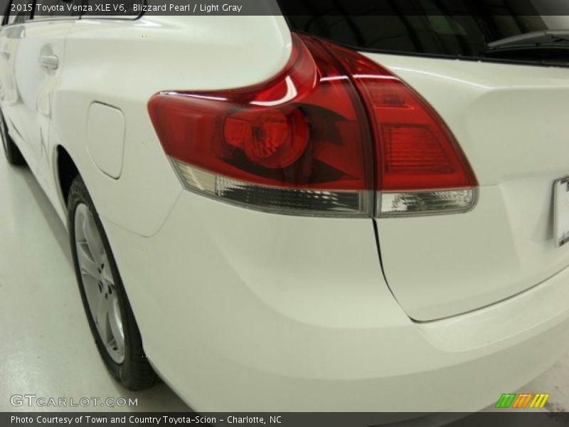 Blizzard Pearl / Light Gray 2015 Toyota Venza XLE V6