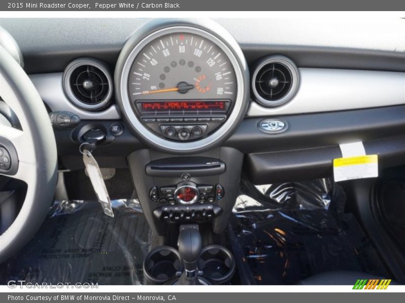 Pepper White / Carbon Black 2015 Mini Roadster Cooper