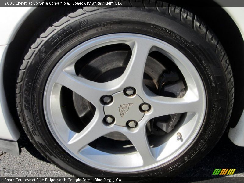 Speedway White / Light Oak 2001 Chevrolet Corvette Convertible