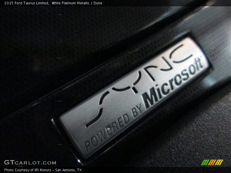 White Platinum Metallic / Dune 2015 Ford Taurus Limited