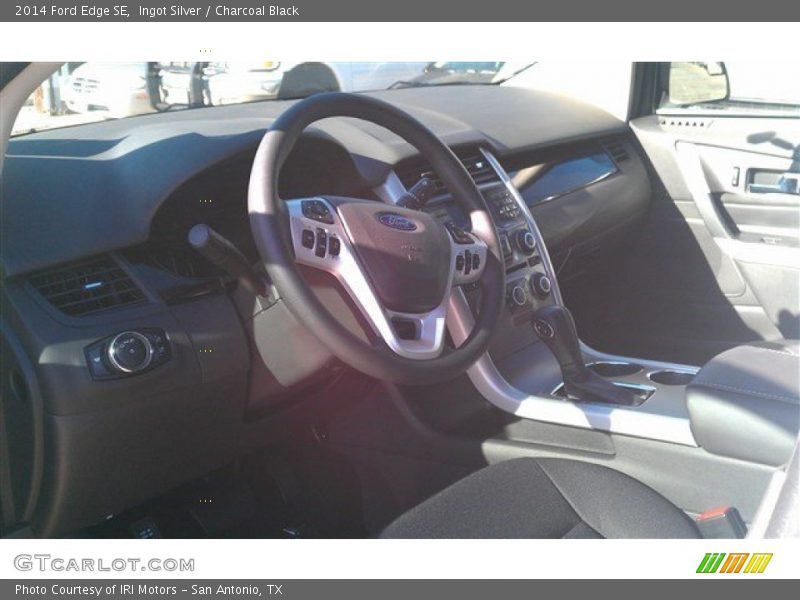 Ingot Silver / Charcoal Black 2014 Ford Edge SE