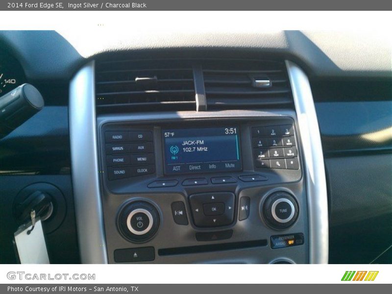 Ingot Silver / Charcoal Black 2014 Ford Edge SE