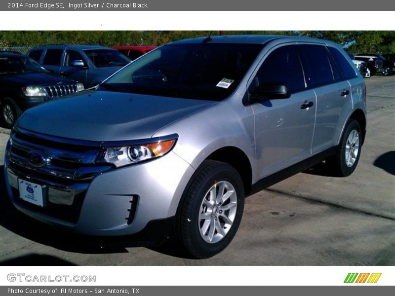 Ingot Silver / Charcoal Black 2014 Ford Edge SE